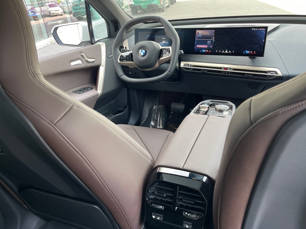 2026 BMW IX XDrive45 in Terrebonne, Quebec - 12 - w1024h768px