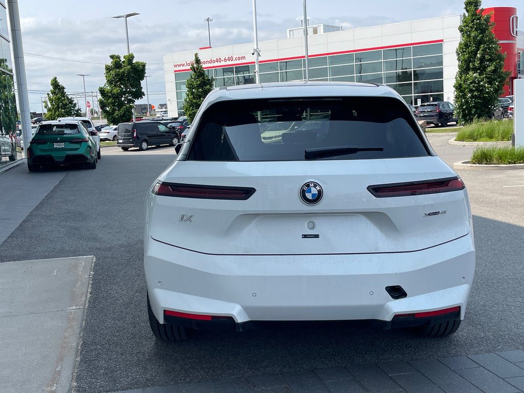 2026 BMW IX XDrive45 in Terrebonne, Quebec - 5 - w1024h768px