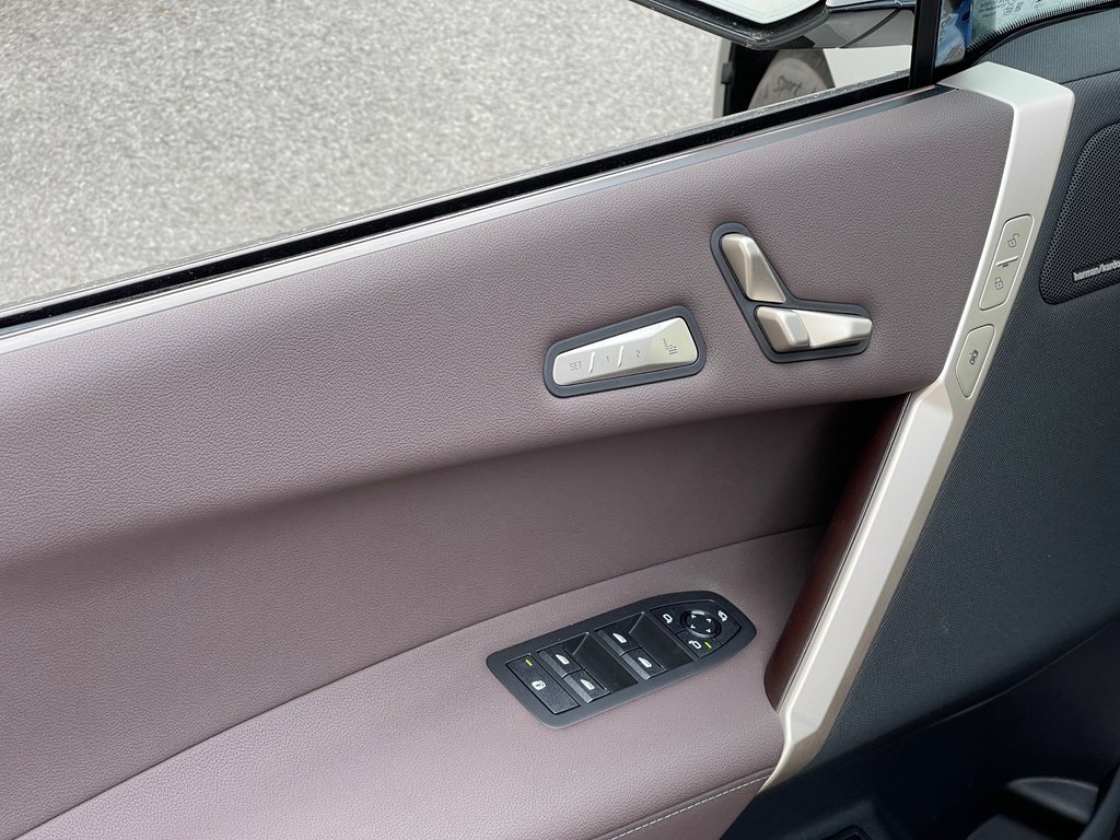 2026 BMW IX XDrive45 in Terrebonne, Quebec - 13 - w1024h768px