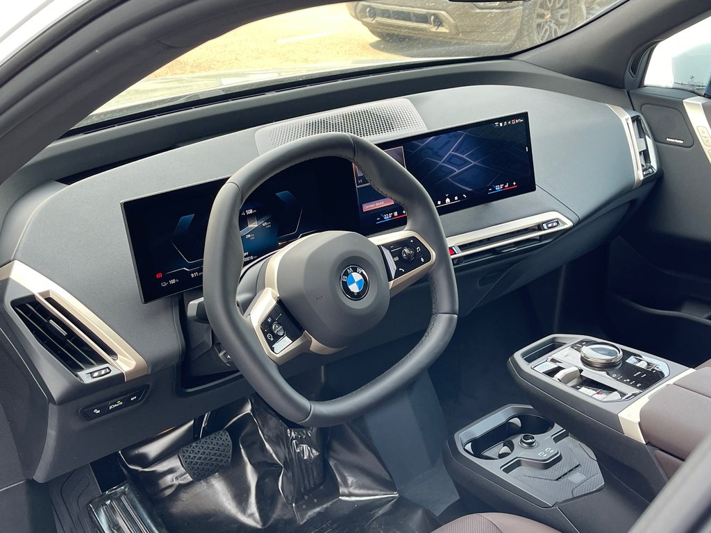 2026 BMW IX XDrive45 in Terrebonne, Quebec - 9 - w1024h768px