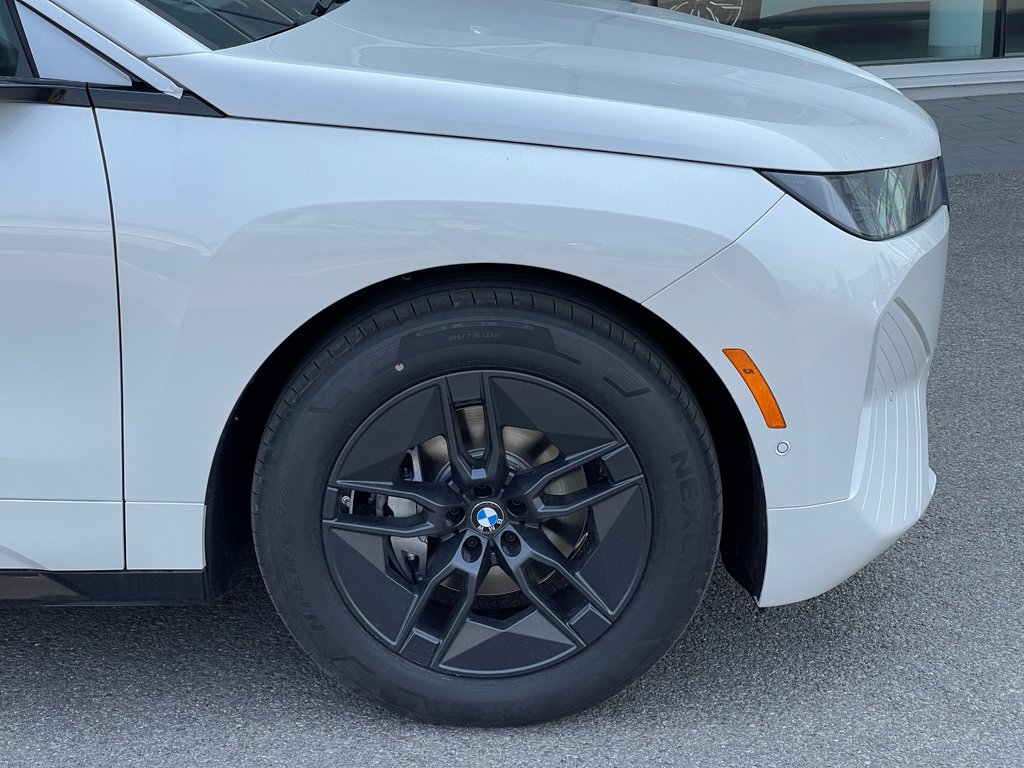 2026 BMW IX XDrive45 in Terrebonne, Quebec - 7 - w1024h768px