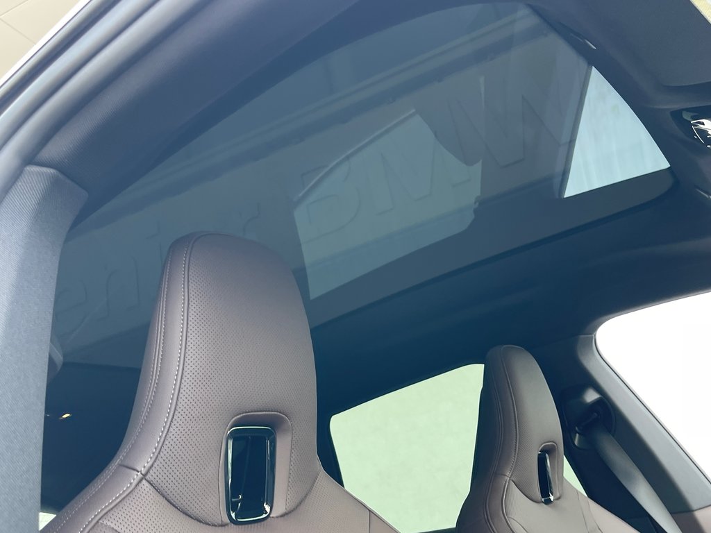 2026 BMW IX XDrive45 in Terrebonne, Quebec - 8 - w1024h768px