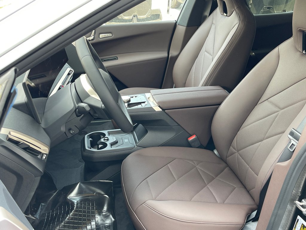 2026 BMW IX XDrive45 in Terrebonne, Quebec - 10 - w1024h768px