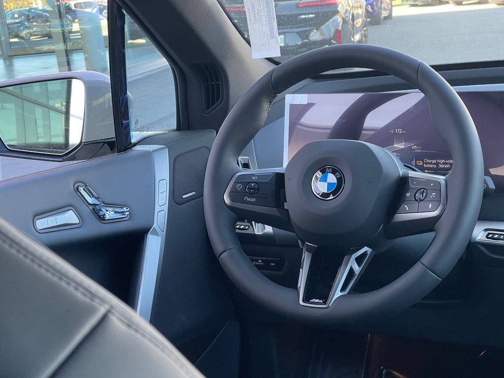 BMW IX XDrive60 2026 à Terrebonne, Québec - 15 - w1024h768px