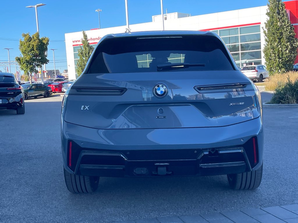 BMW IX XDrive60 2026 à Terrebonne, Québec - 5 - w1024h768px