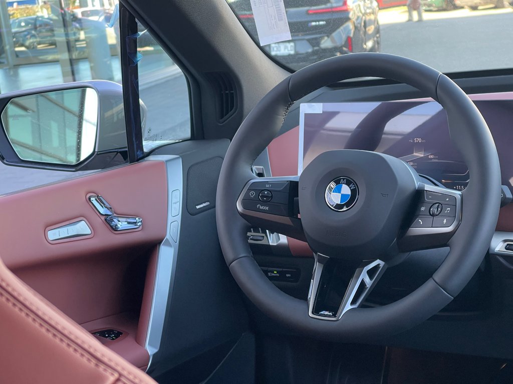 BMW IX XDrive60 2026 à Terrebonne, Québec - 14 - w1024h768px