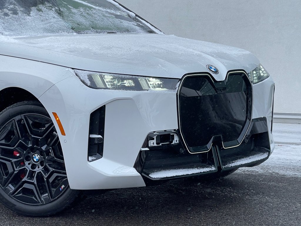 2026 BMW iX xDrive60 in Terrebonne, Quebec - 7 - w1024h768px