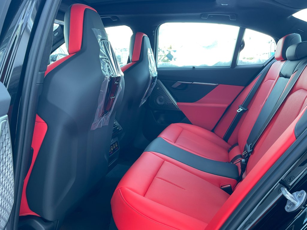 BMW M5 Sedan 2026 à Terrebonne, Québec - 11 - w1024h768px