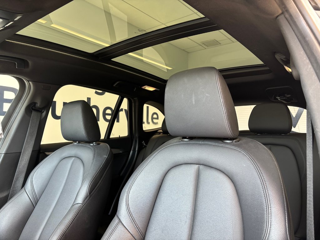 BMW X1 XDRIVE 28i 2017 à Boucherville, Québec - 15 - w1024h768px
