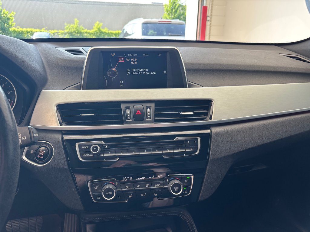 BMW X1 XDRIVE 28i 2017 à Boucherville, Québec - 16 - w1024h768px