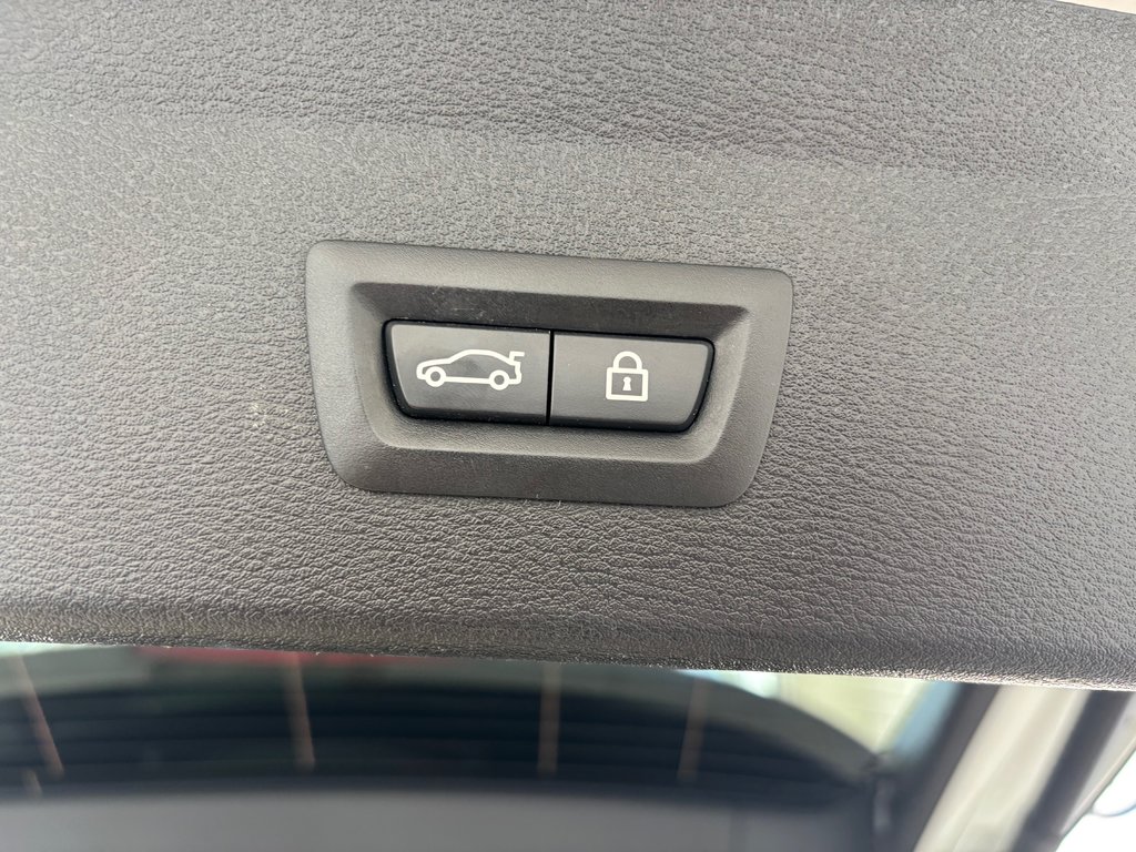 BMW X1 XDRIVE 28i 2017 à Boucherville, Québec - 14 - w1024h768px