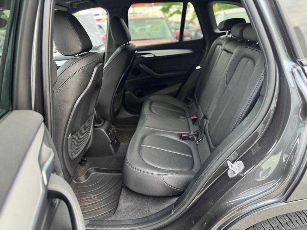 2021 BMW X1 M Package Cuir Toit Panoramique Bas Kilométrage in Terrebonne, Quebec - 7 - w1024h768px