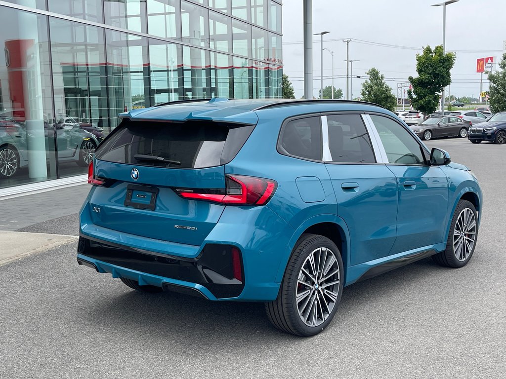 BMW X1 XDrive28i, Groupe M Sport Pro 2024 à Terrebonne, Québec - 4 - w1024h768px