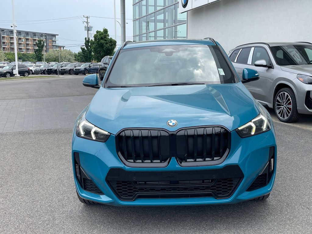 BMW X1 XDrive28i, Groupe M Sport Pro 2024 à Terrebonne, Québec - 2 - w1024h768px