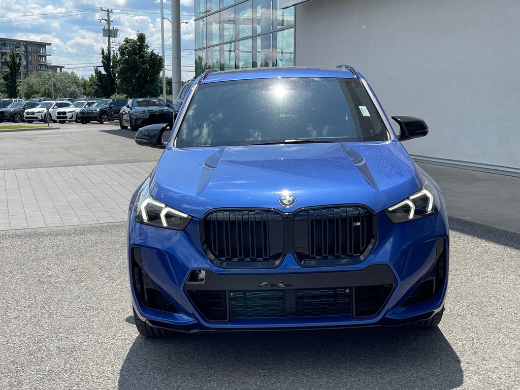 BMW X1 M35i xDrive, M Sport Pro Package 2024 à Terrebonne, Québec - 2 - w1024h768px