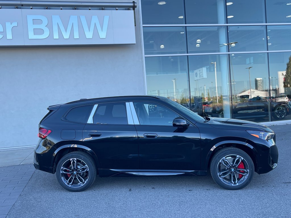 2025 BMW X1 XDrive28i in Terrebonne, Quebec - 3 - w1024h768px