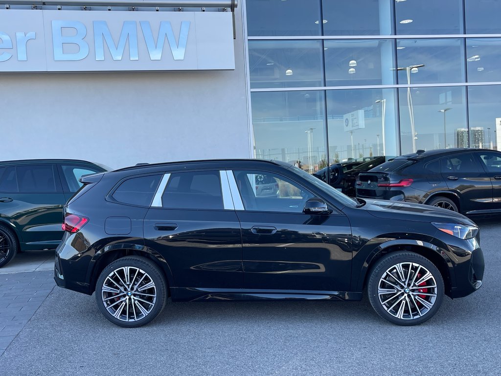 2025 BMW X1 XDrive28i in Terrebonne, Quebec - 3 - w1024h768px