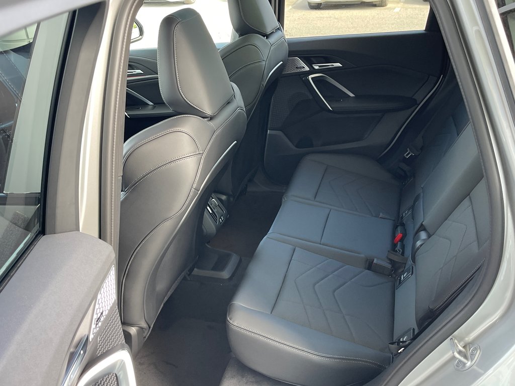 2025 BMW X1 XDrive28i in Terrebonne, Quebec - 11 - w1024h768px