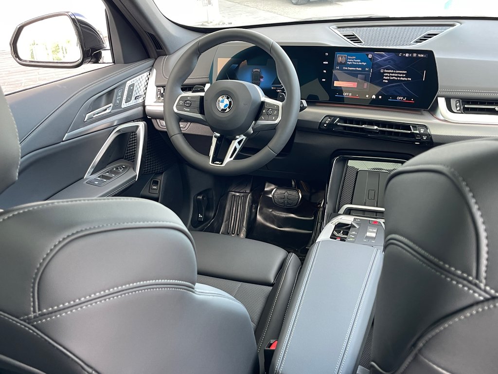 2025 BMW X1 XDrive28i in Terrebonne, Quebec - 12 - w1024h768px