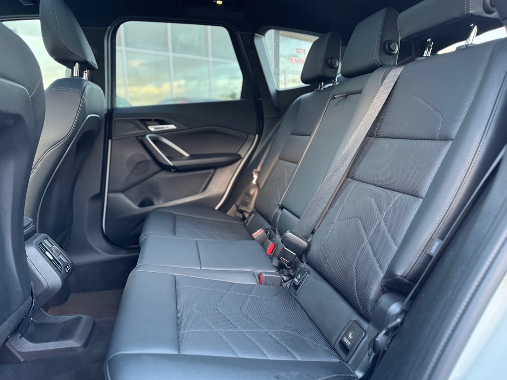 BMW X1 XDrive28i Cuir AWD Caméra De Recul 2025 à Terrebonne, Québec - 24 - w1024h768px