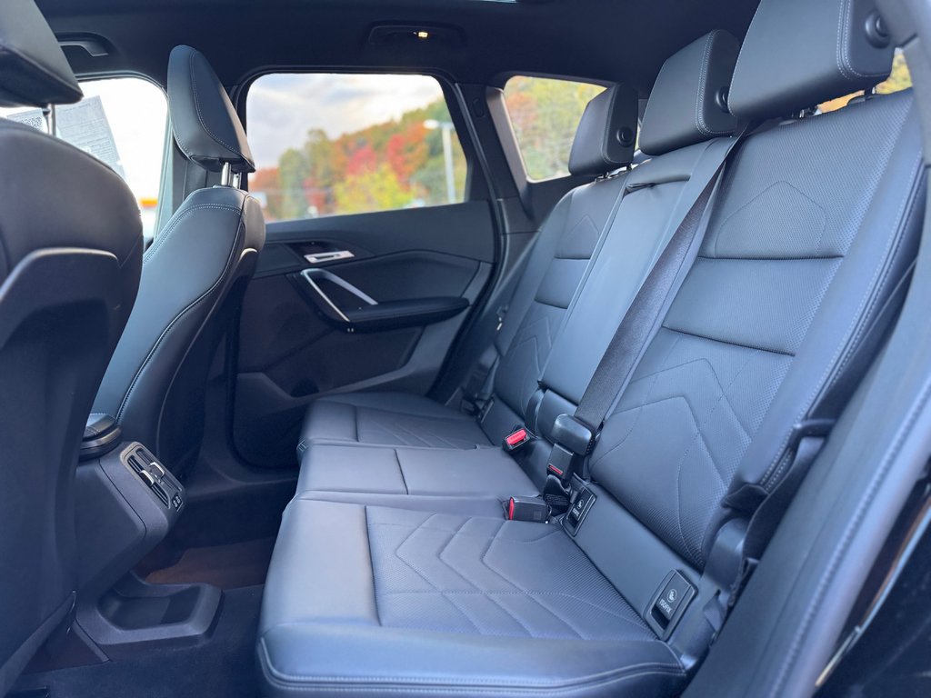 BMW X1 XDrive28i Cuir AWD Caméra De Recul 2025 à Terrebonne, Québec - 24 - w1024h768px