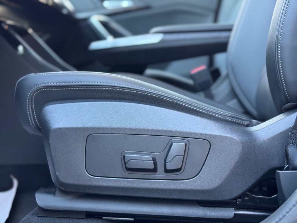 BMW X1 XDrive28i Cuir AWD Caméra De Recul 2025 à Terrebonne, Québec - 9 - w1024h768px