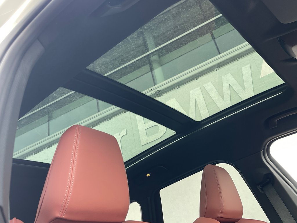 2026 BMW X1 xDrive28i M Sport Edition in Terrebonne, Quebec - 8 - w1024h768px