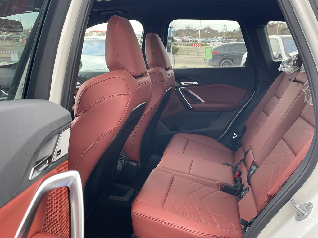 2026 BMW X1 xDrive28i M Sport Edition in Terrebonne, Quebec - 11 - w1024h768px