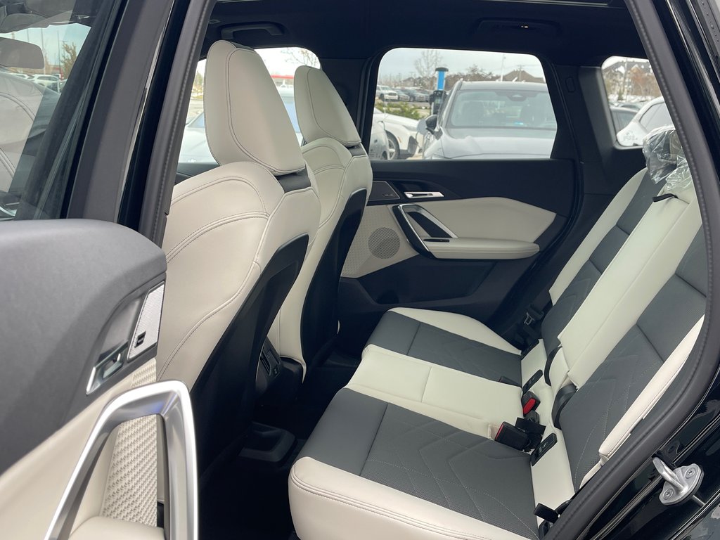 2026 BMW X1 xDrive28i in Terrebonne, Quebec - 11 - w1024h768px