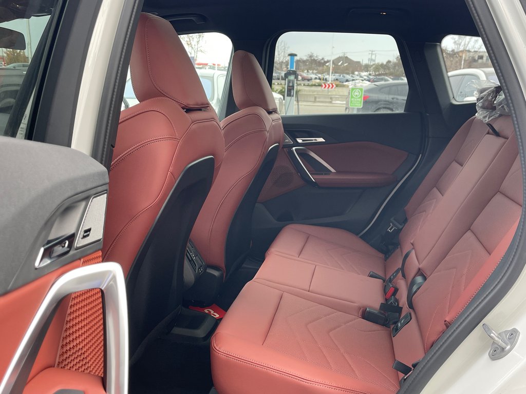 2026 BMW X1 xDrive28i M Sport Edition in Terrebonne, Quebec - 11 - w1024h768px