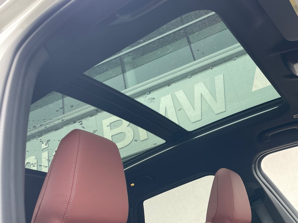 2026 BMW X1 xDrive28i M Sport Edition in Terrebonne, Quebec - 8 - w1024h768px