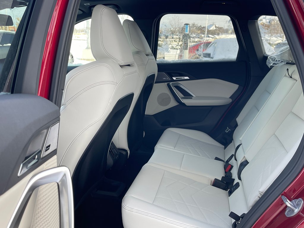 BMW X1 xDrive28i 2026 à Terrebonne, Québec - 11 - w1024h768px