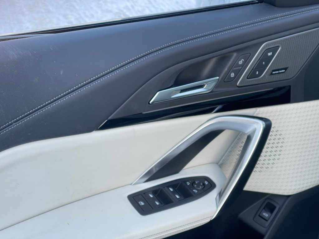 BMW X1 xDrive28i 2026 à Terrebonne, Québec - 13 - w1024h768px