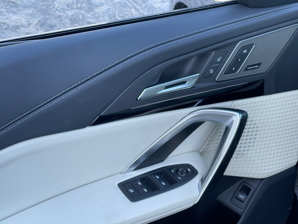 2026 BMW X1 xDrive28i in Terrebonne, Quebec - 13 - w1024h768px