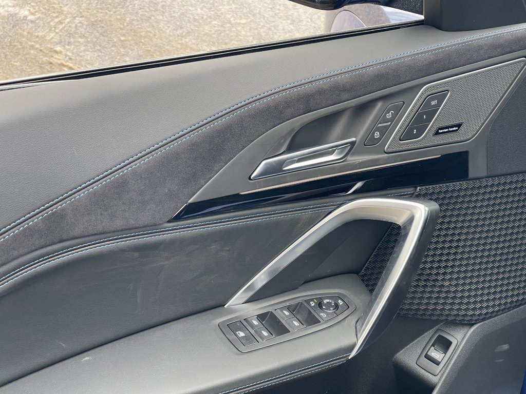 2026 BMW X1 M35i xDrive in Terrebonne, Quebec - 13 - w1024h768px
