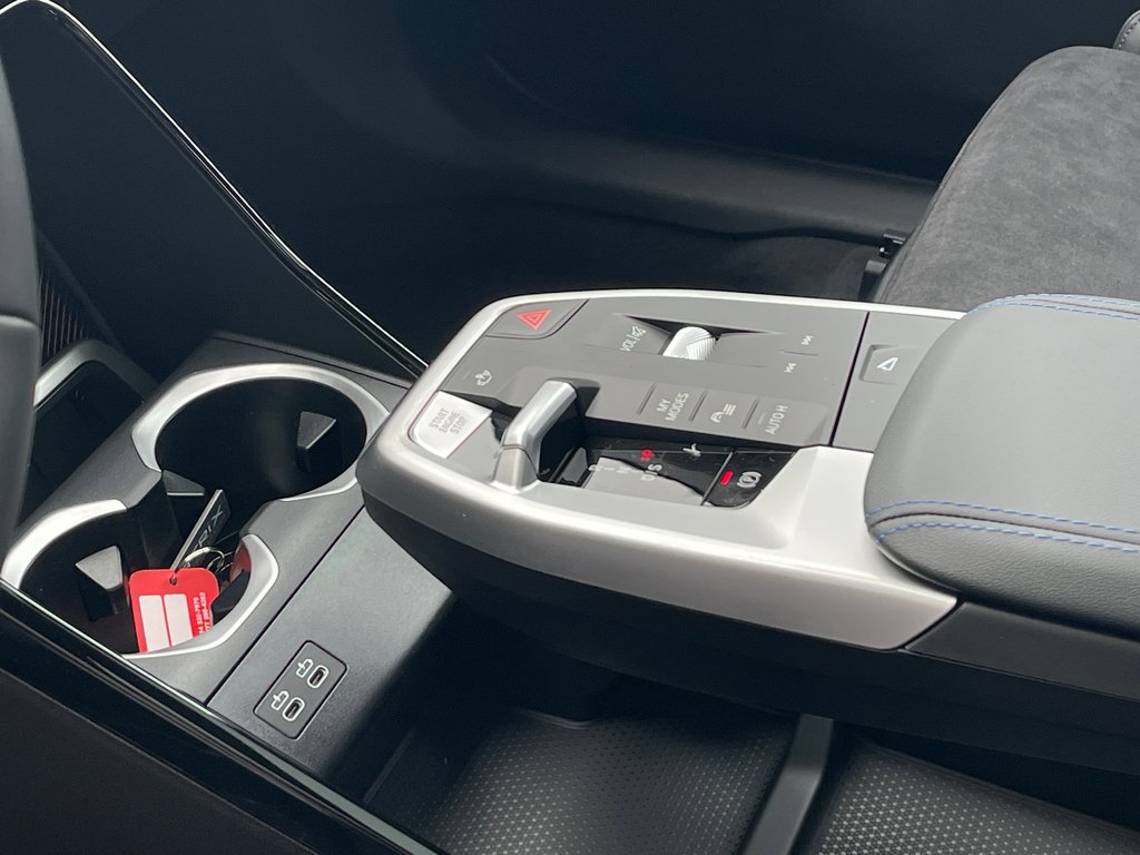 2026 BMW X1 M35i xDrive in Terrebonne, Quebec - 18 - w1024h768px