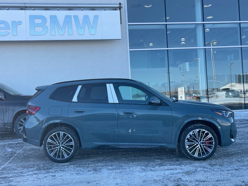 2026 BMW X1 xDrive28i in Terrebonne, Quebec - 3 - w1024h768px
