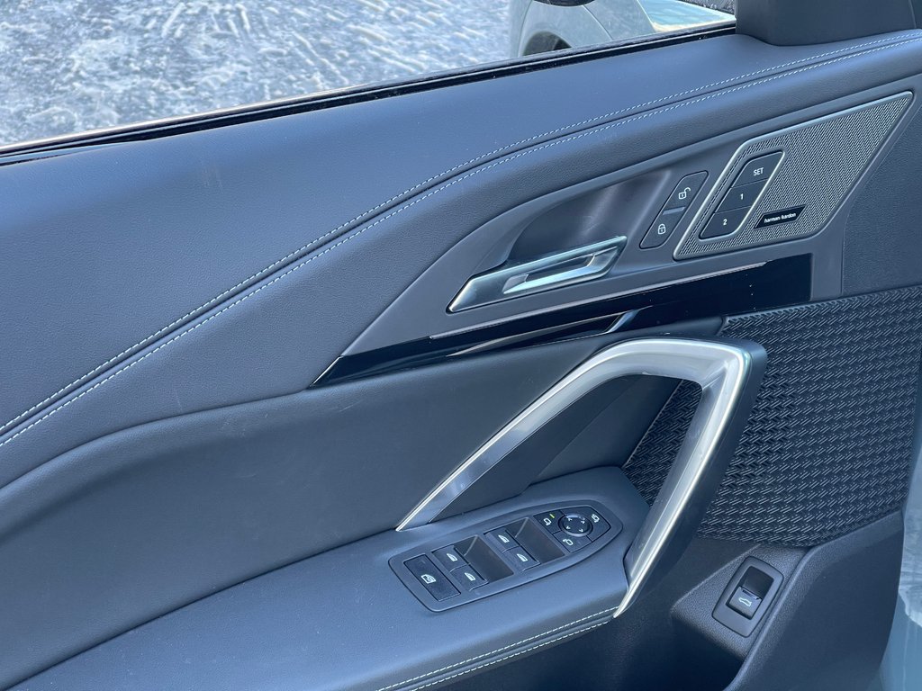 2026 BMW X1 xDrive28i in Terrebonne, Quebec - 13 - w1024h768px