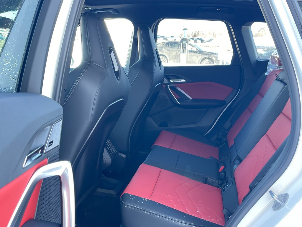 2026 BMW X1 M35i xDrive in Terrebonne, Quebec - 11 - w1024h768px