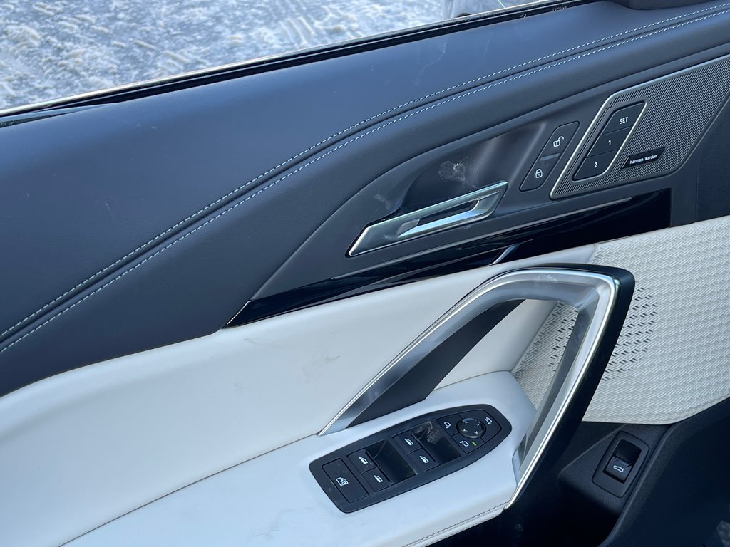 2026 BMW X1 xDrive28i in Terrebonne, Quebec - 13 - w1024h768px