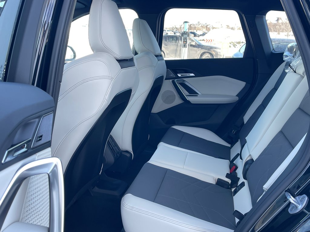 2026 BMW X1 xDrive28i in Terrebonne, Quebec - 11 - w1024h768px