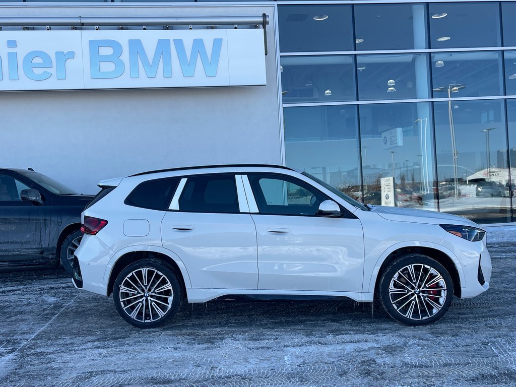 2026 BMW X1 xDrive28i in Terrebonne, Quebec - 3 - w1024h768px