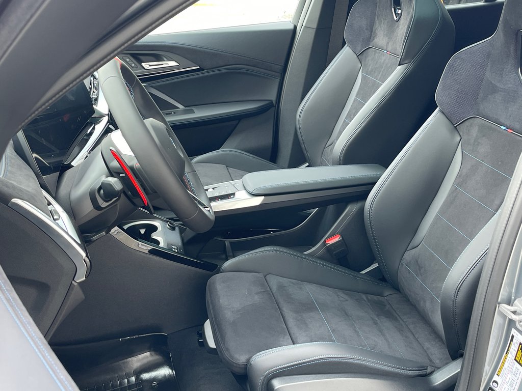 2025 BMW X2 M35i xDrive in Terrebonne, Quebec - 10 - w1024h768px