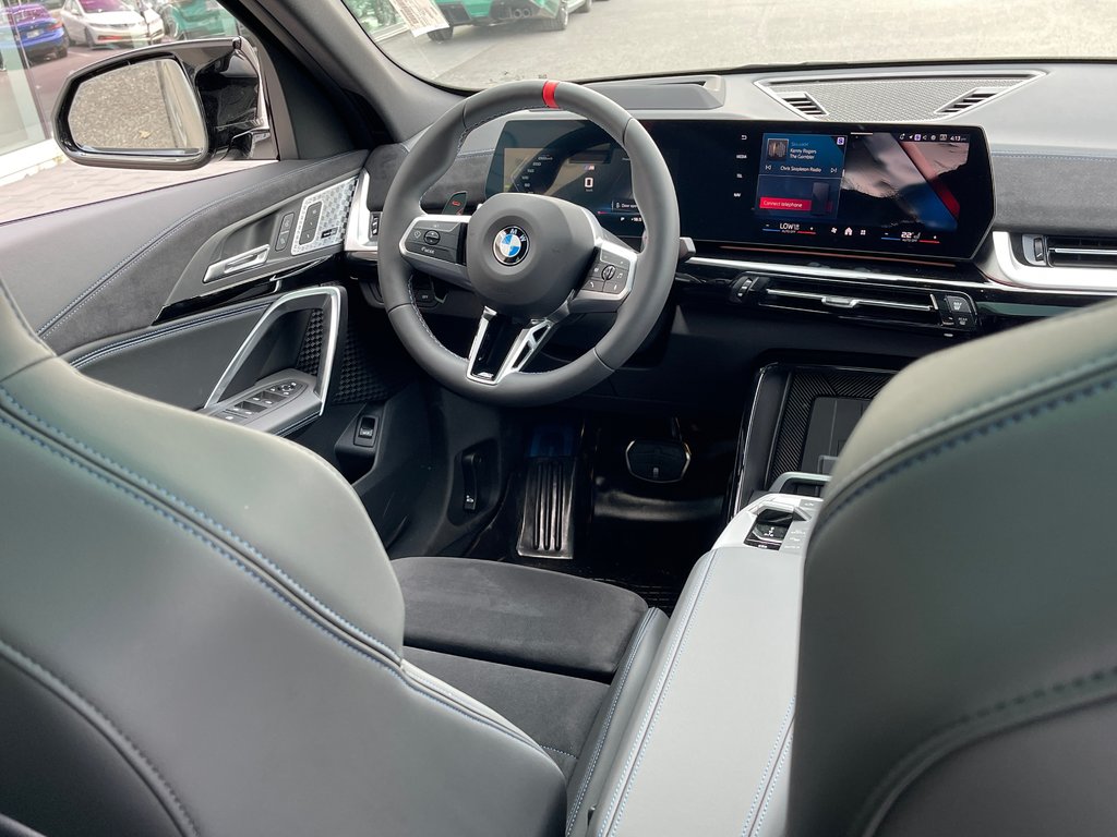 2025 BMW X2 M35i xDrive in Terrebonne, Quebec - 12 - w1024h768px