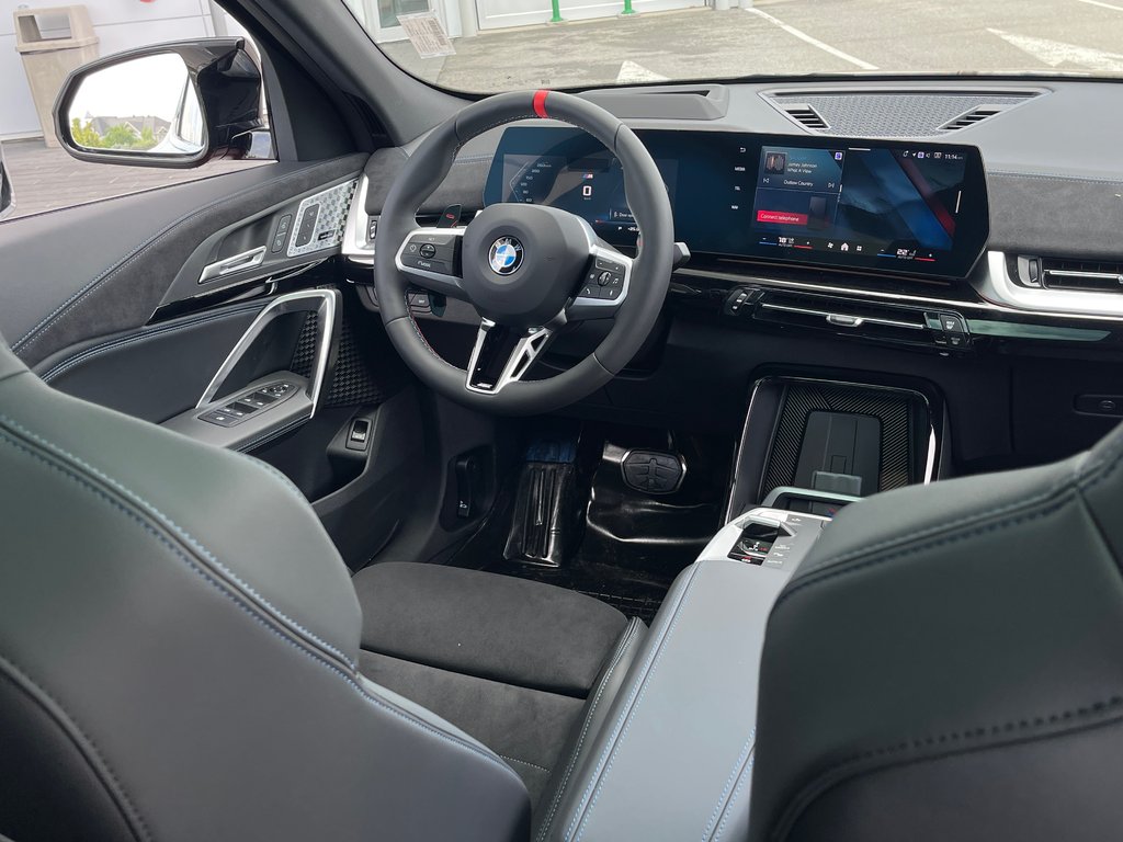 2025 BMW X2 M35i xDrive in Terrebonne, Quebec - 12 - w1024h768px