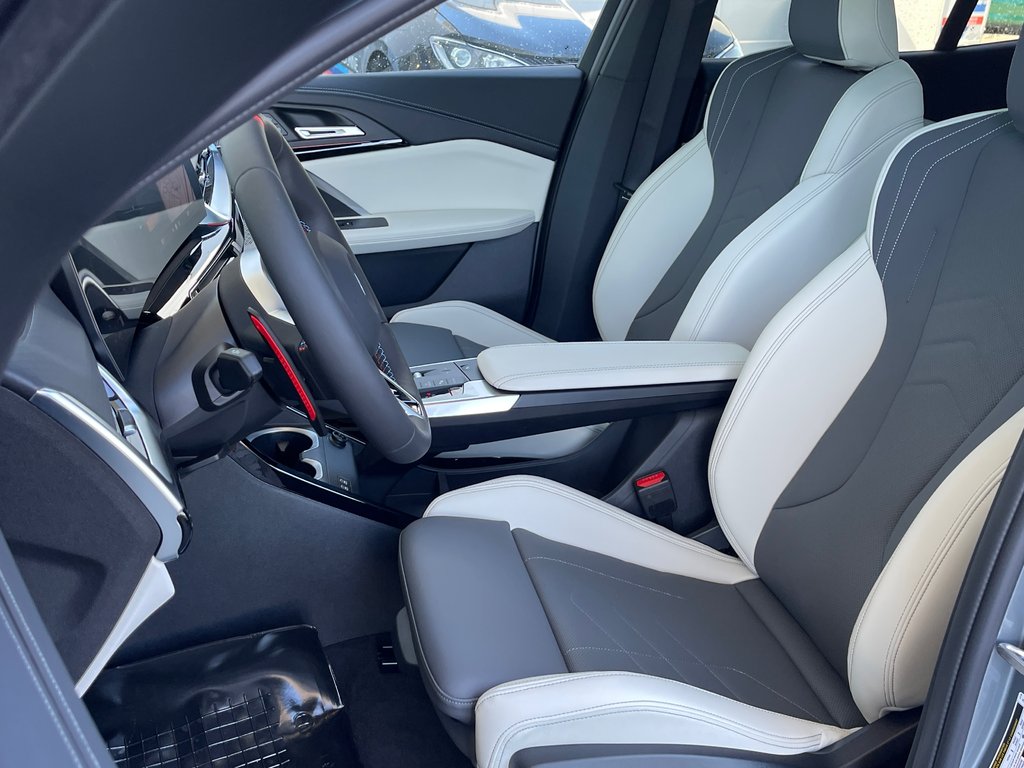 2026 BMW X2 M35i xDrive in Terrebonne, Quebec - 10 - w1024h768px