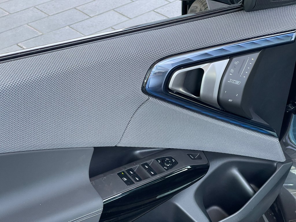 2026 BMW X3 M50 xDrive in Terrebonne, Quebec - 13 - w1024h768px