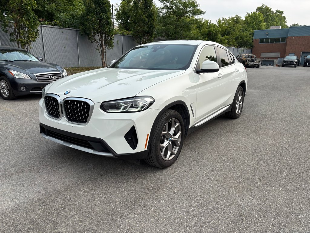 2022 BMW X4 in Montreal, Quebec - 3 - w1024h768px
