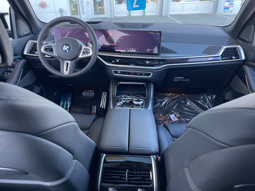 2026 BMW X5 M60i xDrive in Terrebonne, Quebec - 12 - w1024h768px