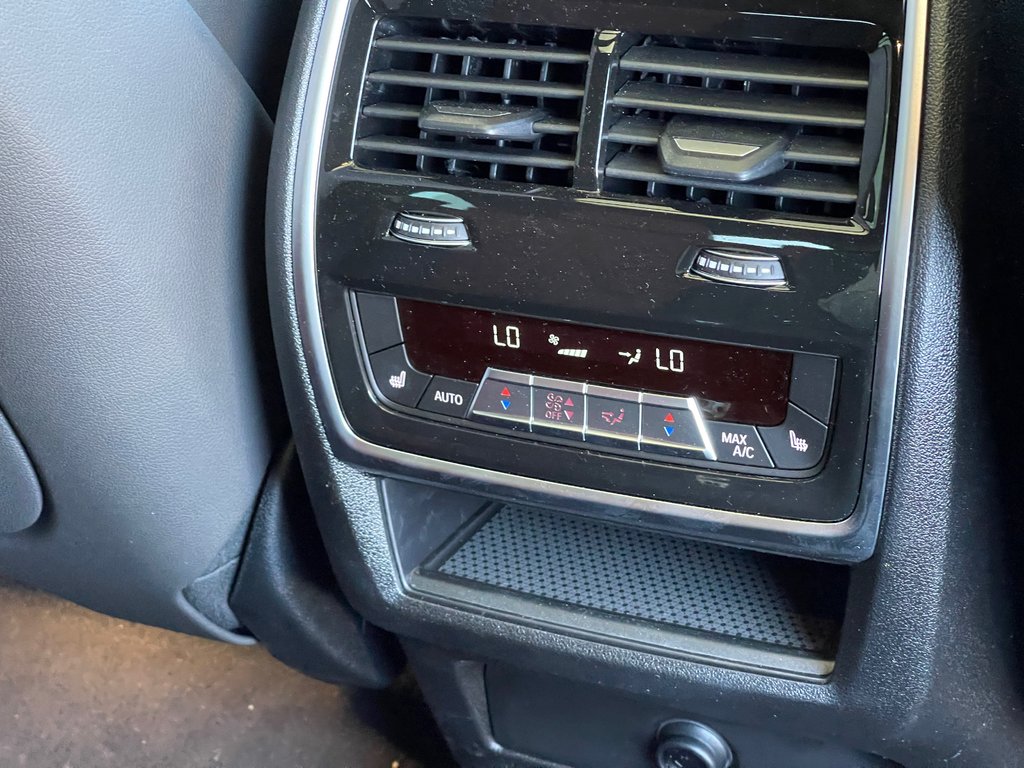 2025 BMW X6 XDrive40i in Terrebonne, Quebec - 12 - w1024h768px
